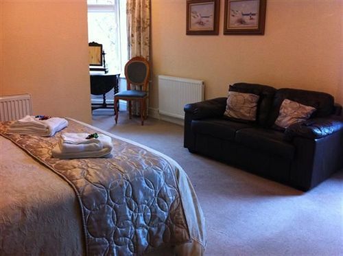 Cedar House B&B Matlock  Bagian luar foto